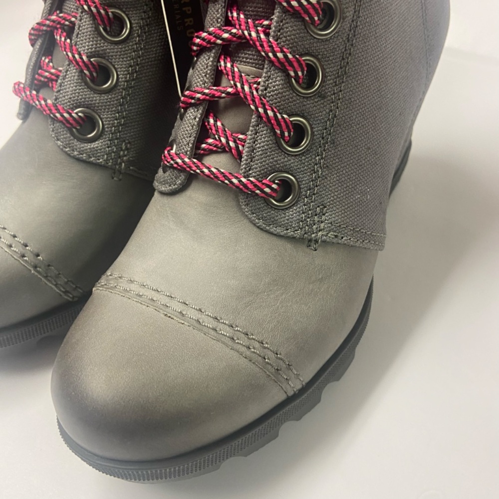 Sorel Joan Of Arctic Wedge II PDX Lace Boot NWT Color Quarry Jet Size 7.5 - Picture 11 of 13